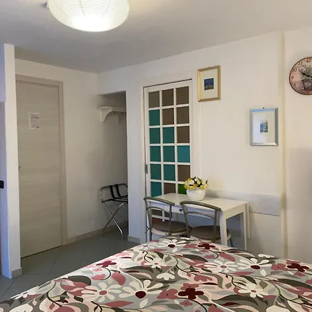 Le Sorbole Bed & Breakfast 4*