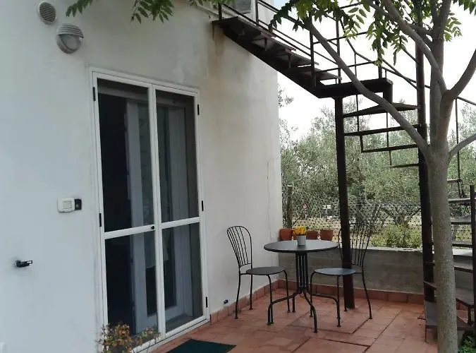 Le Sorbole Bed & Breakfast